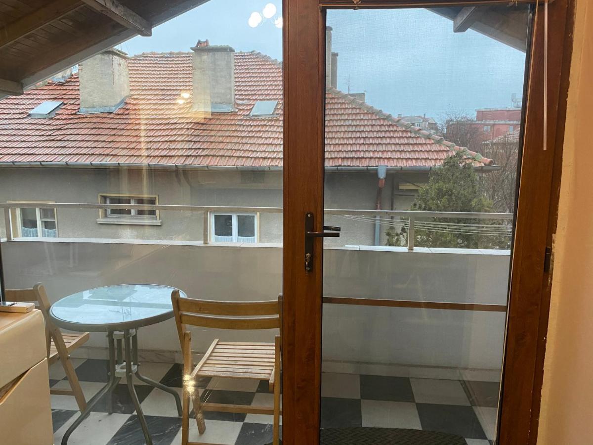 Lucy Apartament Apartment Burgas ภายนอก รูปภาพ