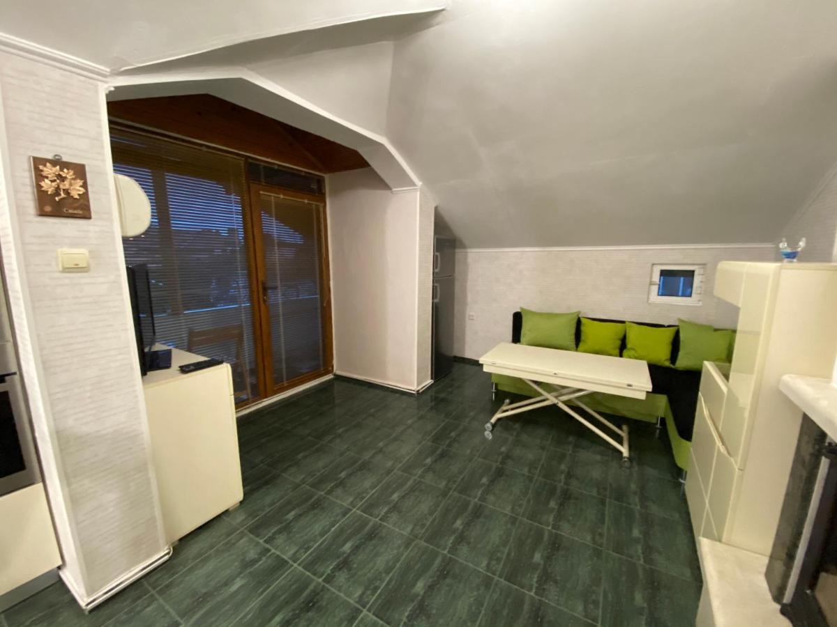 Lucy Apartament Apartment Burgas ภายนอก รูปภาพ