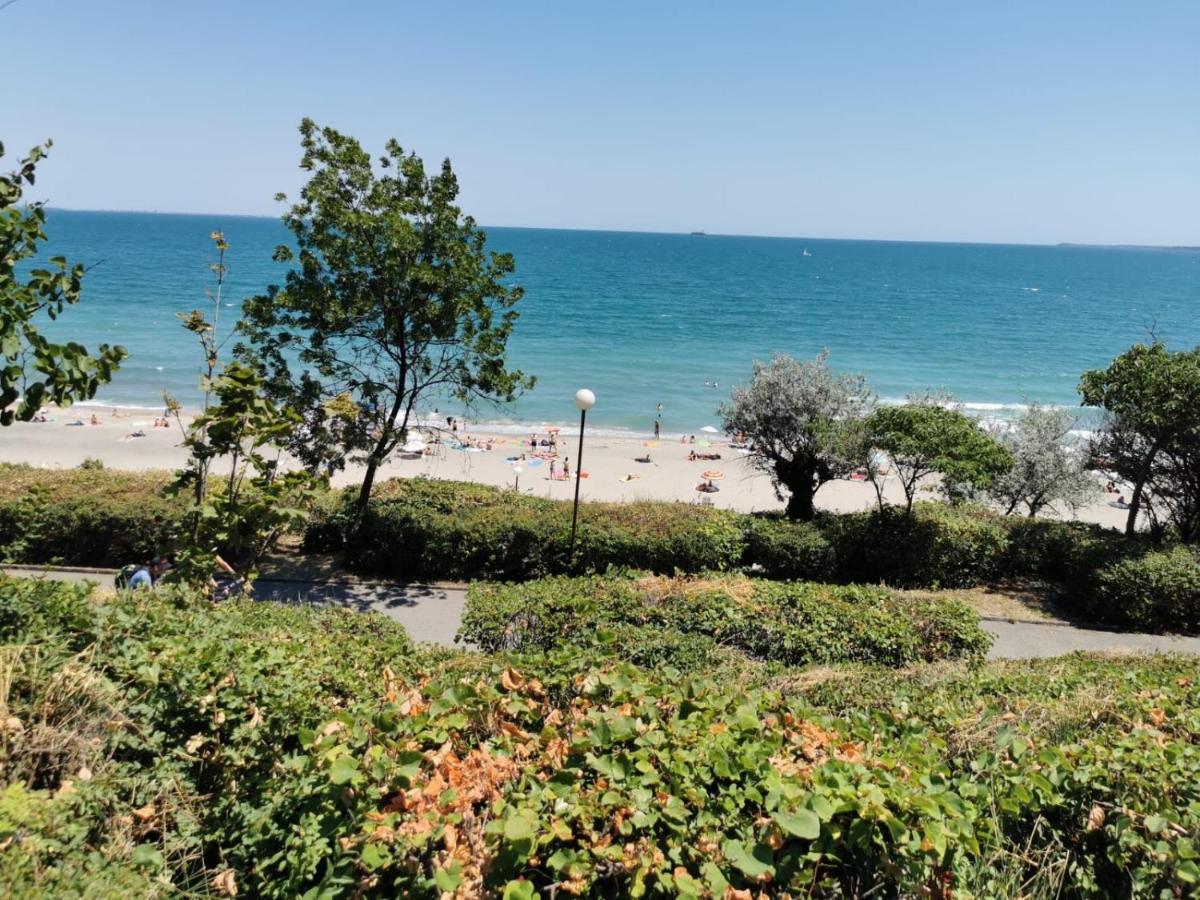 Lucy Apartament Apartment Burgas ภายนอก รูปภาพ