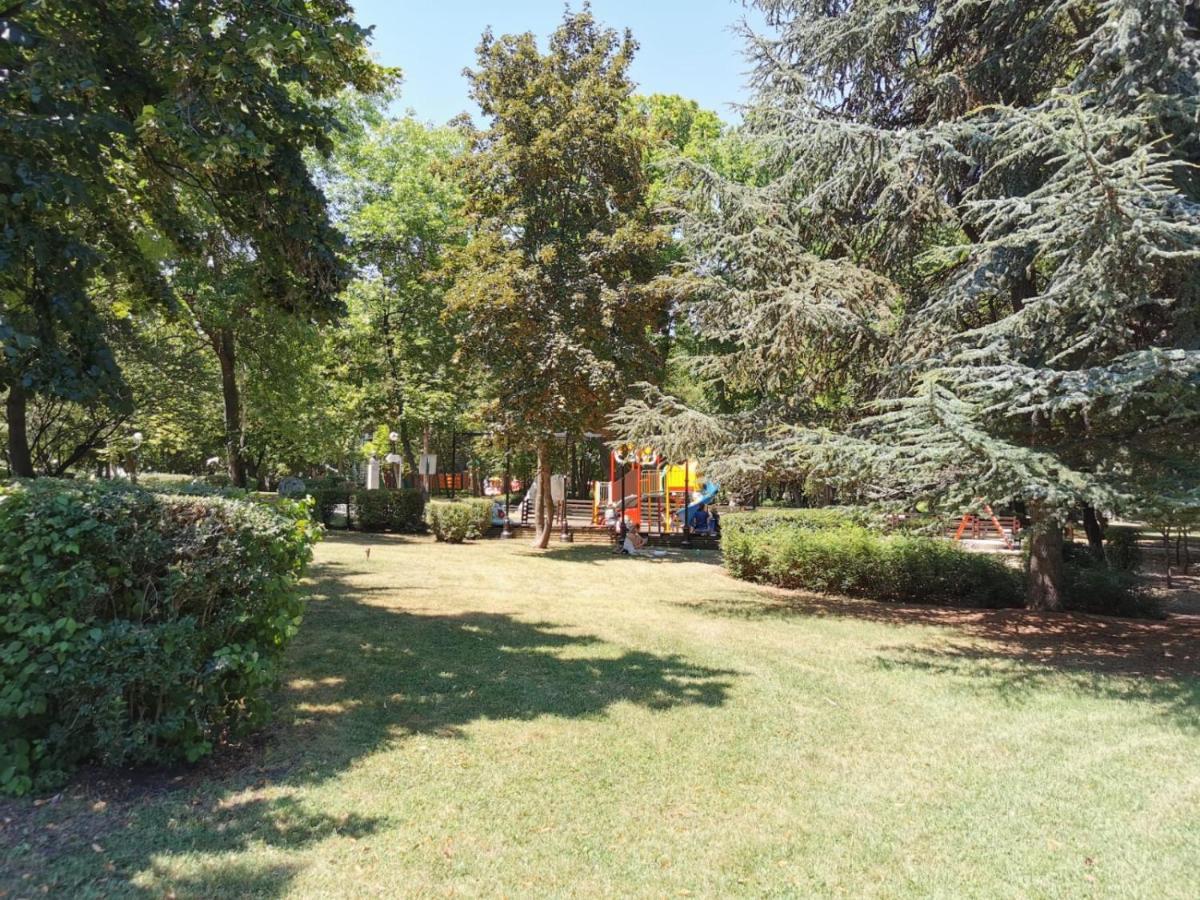 Lucy Apartament Apartment Burgas ภายนอก รูปภาพ