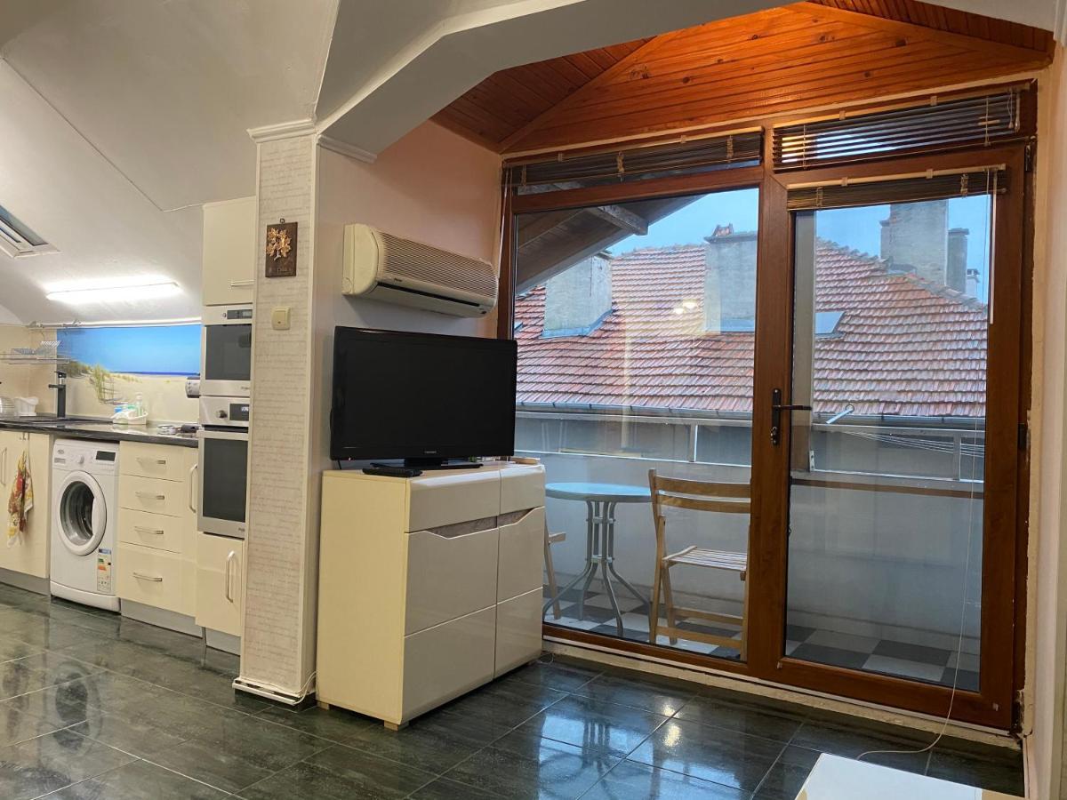 Lucy Apartament Apartment Burgas ภายนอก รูปภาพ